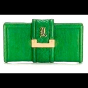 LOOKING FOR THIS WALLET!!!!